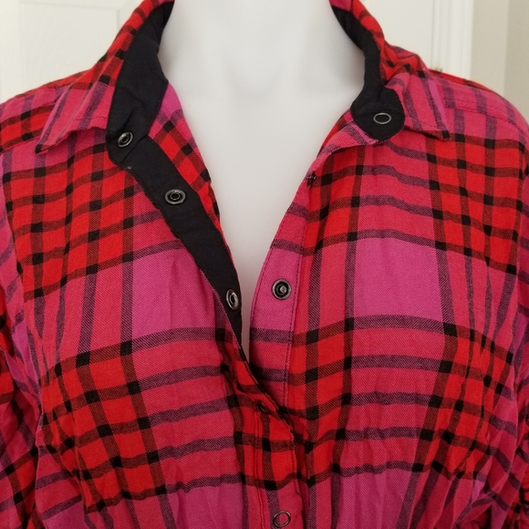 Free People Red & Pink Plaid Shirt XS NWT Adjustable Cinch Waist Arms Frayed Hem - Picture 4 of 15
